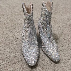 Betsey Johnson: worn once to the Taylor Swift Concert.